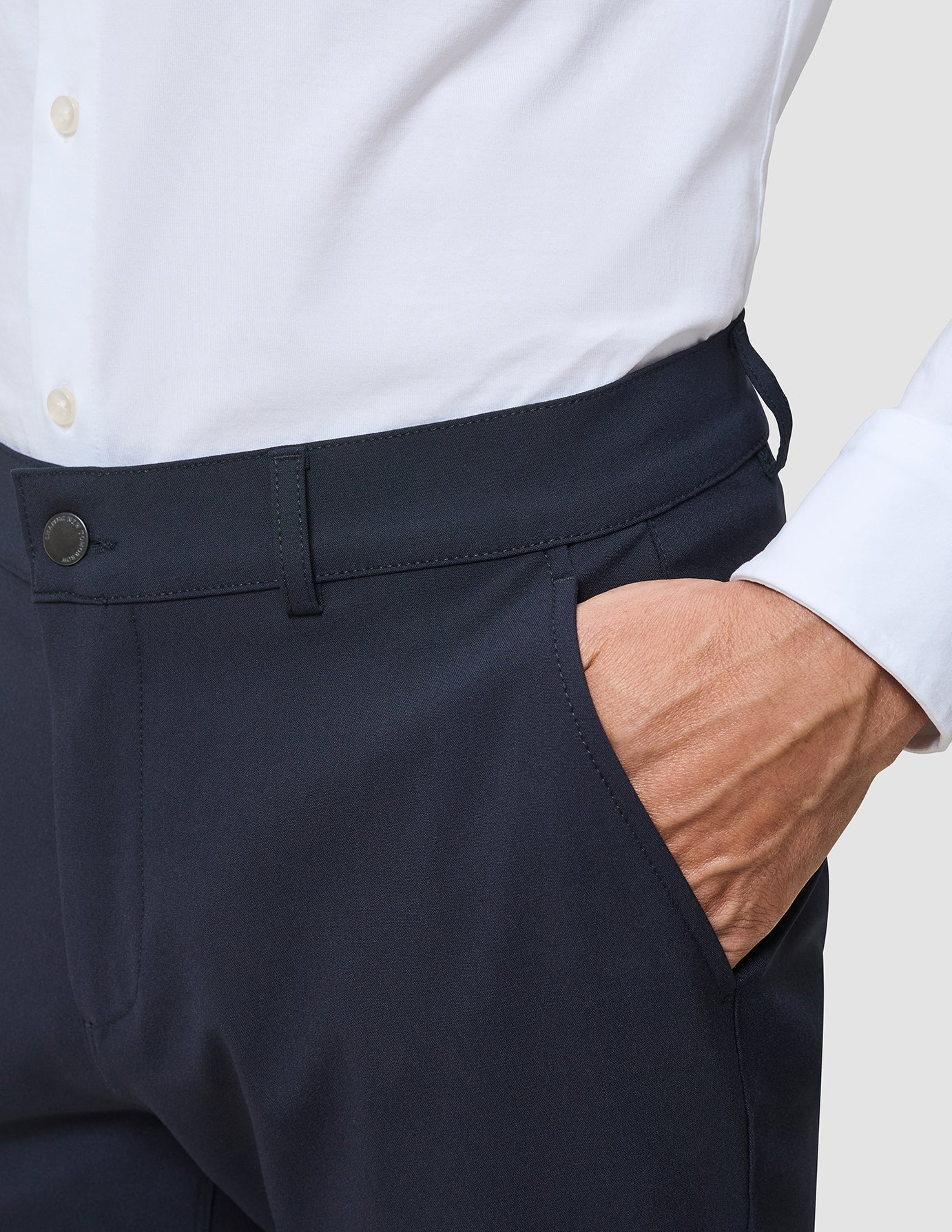 Pantalones Essential Slim azul medianoche
