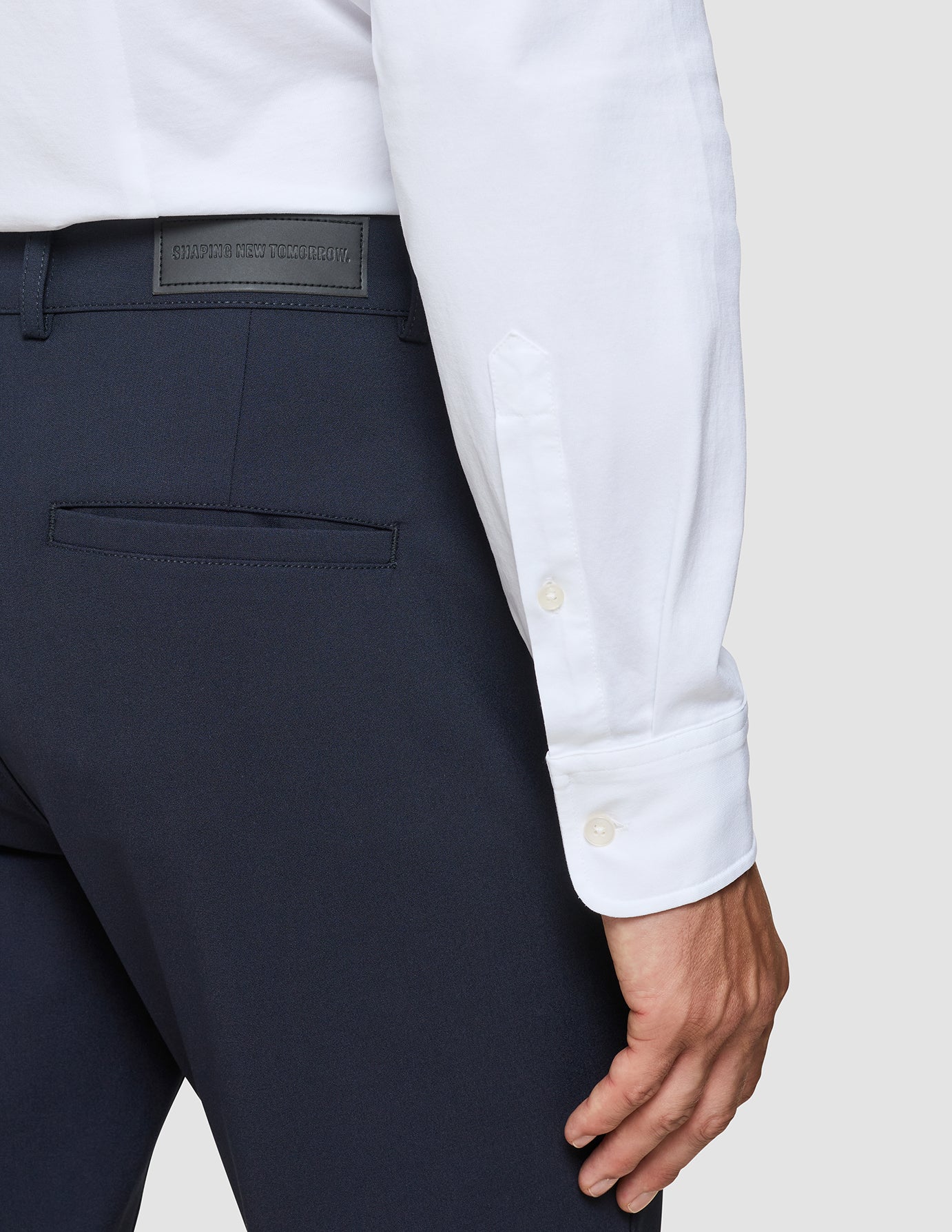Pantalones Essential Slim azul medianoche