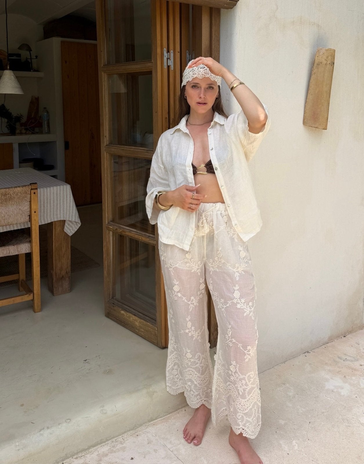 Pantalones con detalles de encaje – Corte acampanado, encaje en toda la pierna