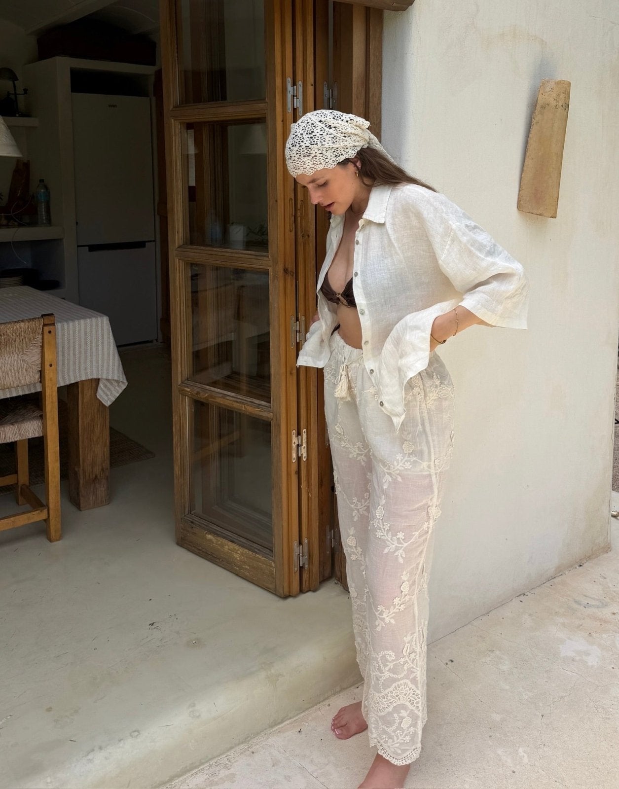 Pantalones con detalles de encaje – Corte acampanado, encaje en toda la pierna