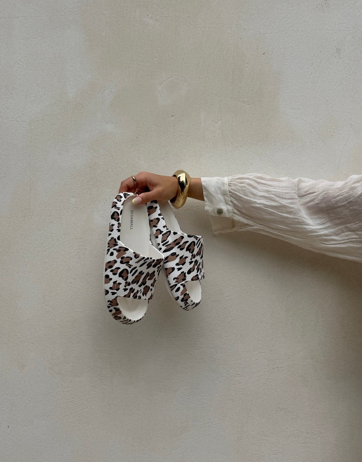 Chanclas Leo – Estampado animal, goma, dos colores