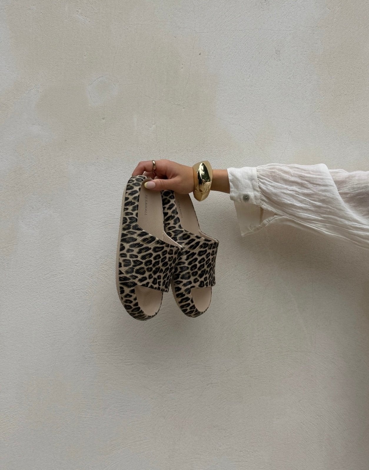 Chanclas Leo – Estampado animal, goma, dos colores