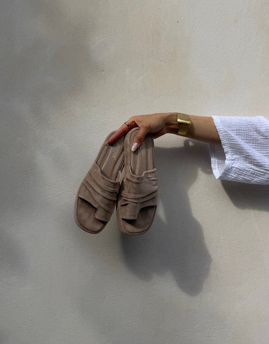 Sandalias de dedo con efecto ante | tira ancha, suela gruesa