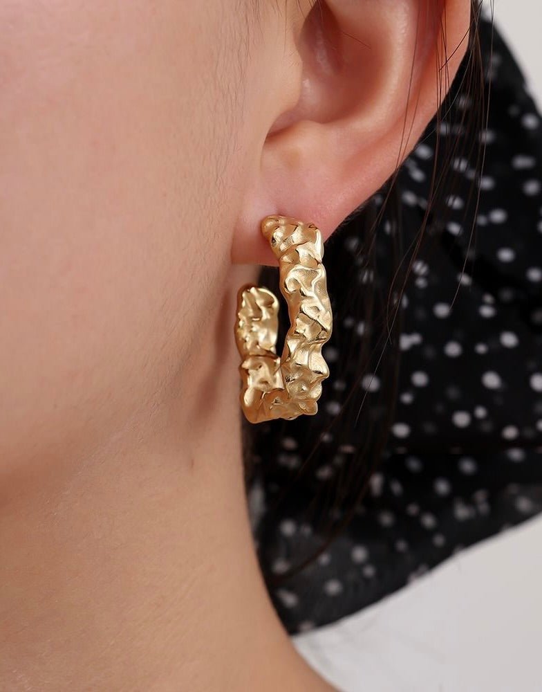 Pendientes de medio aro asimétricos – Acero inoxidable, dorado, 29 mm